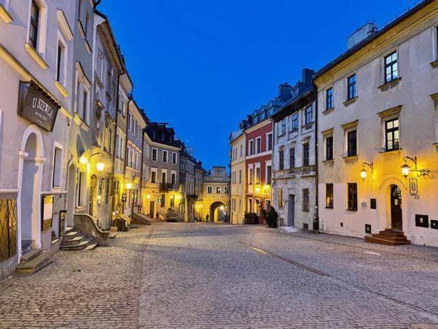 Apartament Z Widokiem Na Zamek - Apartment With A View Of The Castle Lublin Extérieur photo